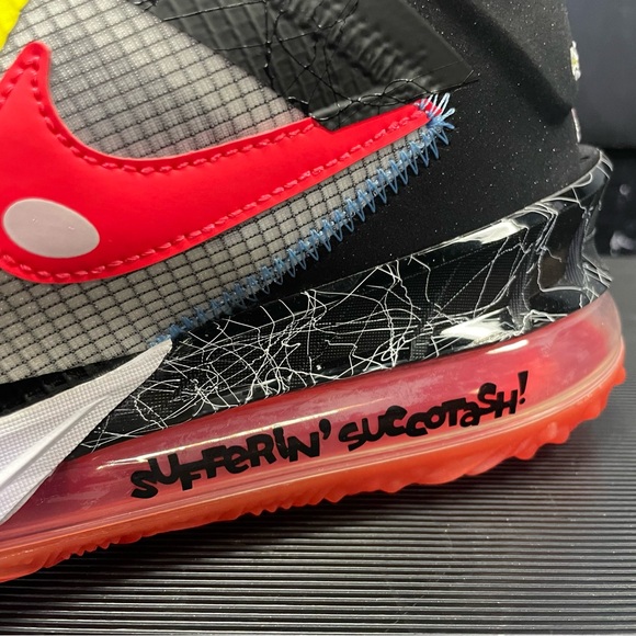 NIKE
LeBron 18 Low 'Sylvester vs Tweety Space Jam' Athletic Sneakers - Picture 11 of 16
